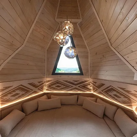 Stara Pravda 2* Bukovel